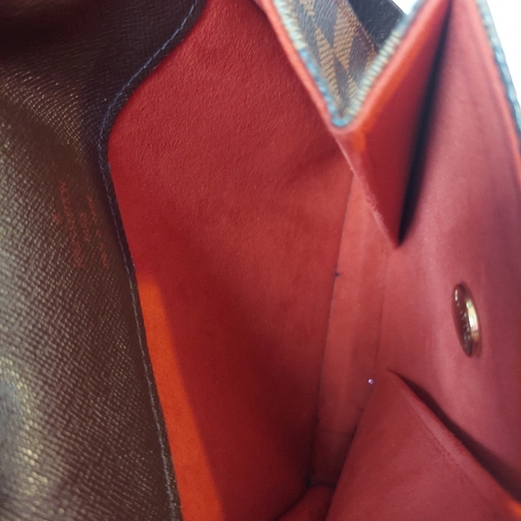 Authentic Louis Vuitton - Picture 13 of 16